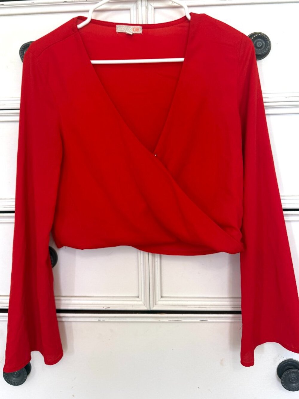 Gianni Bini red long sleeve cropped shirt size XS